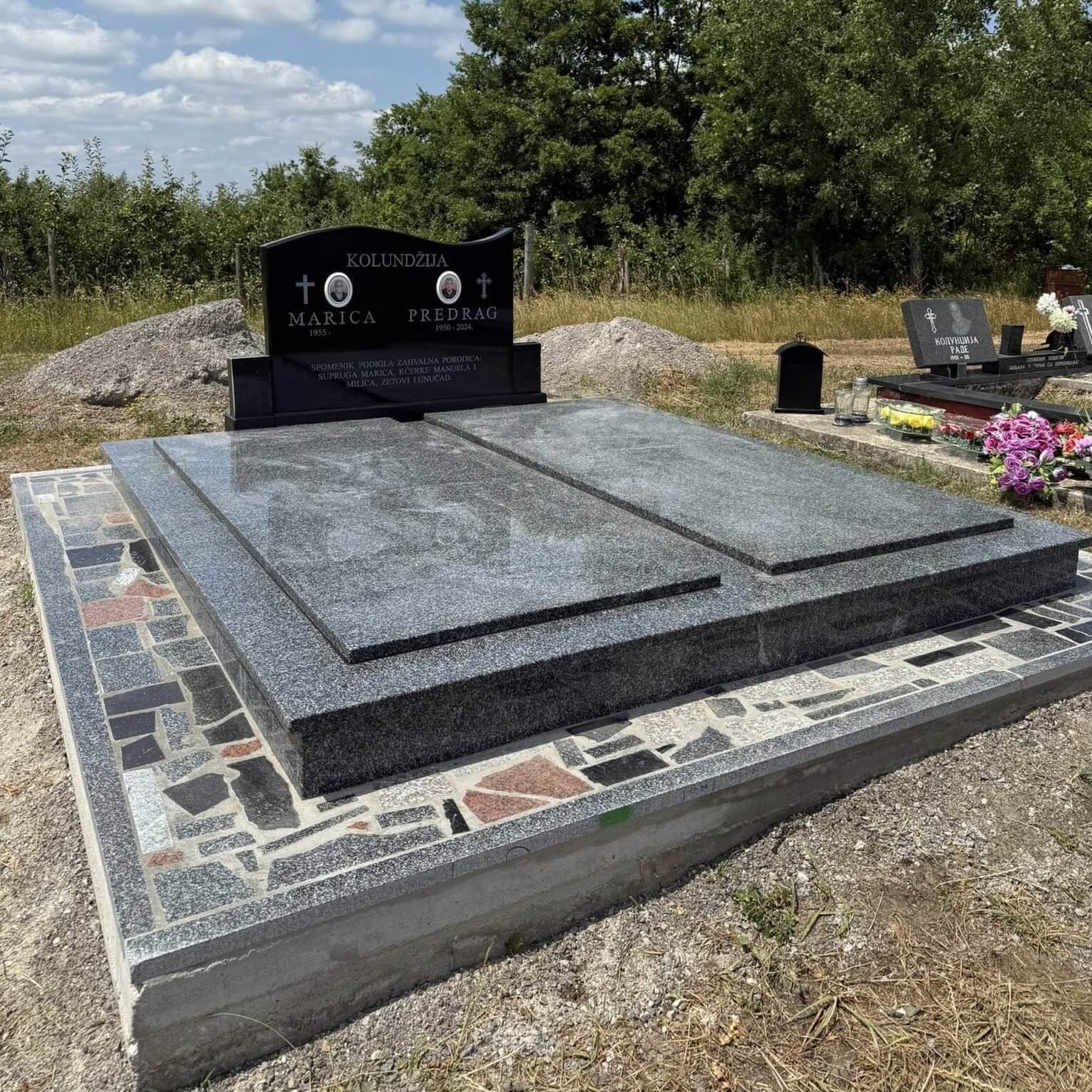 Komplet Grobnica Žuljevica