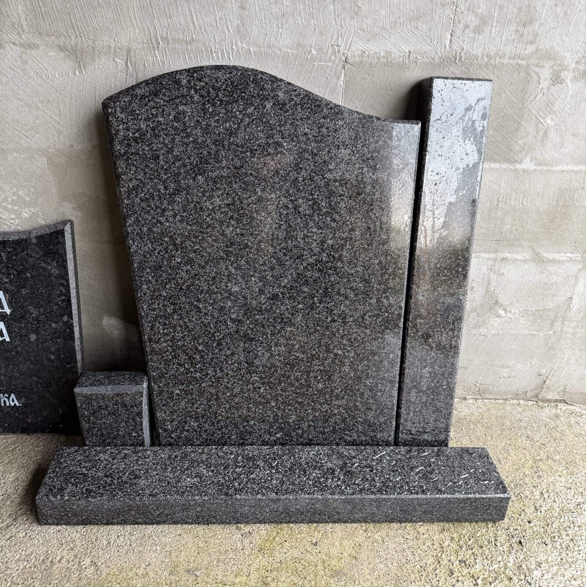 Akcija – Nadgrobni spomenici od granita