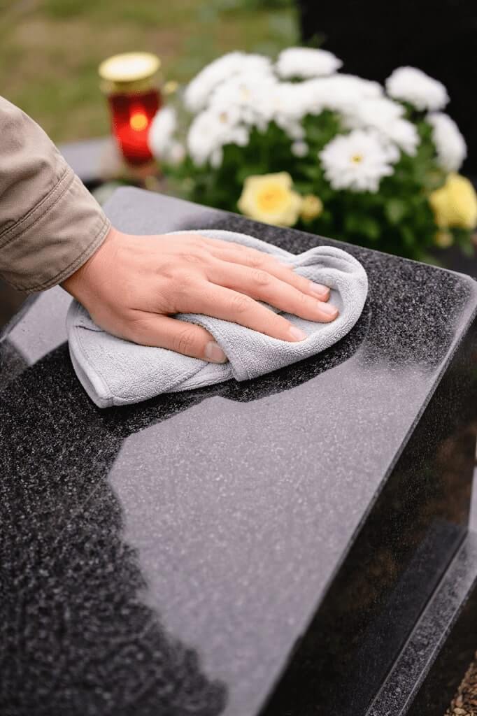 Kako održavati nadgrobne spomenike – greške koje morate izbjeći