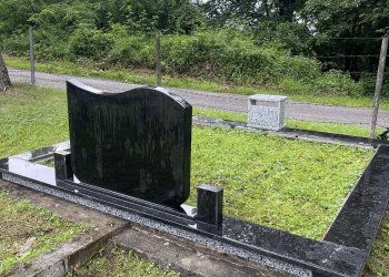 nadgrobni spomenik za dvoje Novi Grad nadgrobni spomenik za dvoje Novi Grad