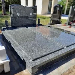 Nadgrobni spomenik za dvoje cijena