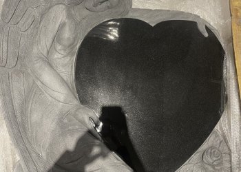 Moderni nadgrobni spomenici srce Moderni nadgrobni spomenici srce