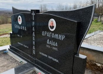 Spomenik za dvoje Spomenik za dvoje